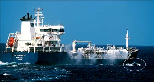 ����2010��12��13�գ�����������������Ƕ����в�����ɹ�����һ�𺣵�����Ϯ�������̴��¼������Ǻ������̴���������ͼ�Ǵ���(��Ӱ/���˲�)