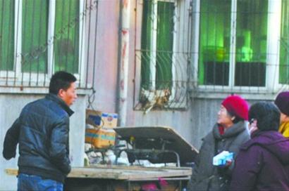 不顾生命危险冲进现场救人的刘威 不顾生命危险冲进现场救人的刘威