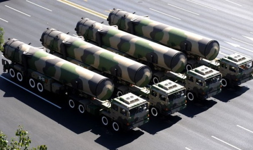 简氏:中国正试射新导弹 能携10个分导弹头威胁