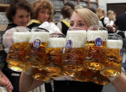 资料图：德国慕尼黑啤酒节场景