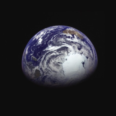 日本公布探测器“隼鸟2号”拍摄的地球照片(图)