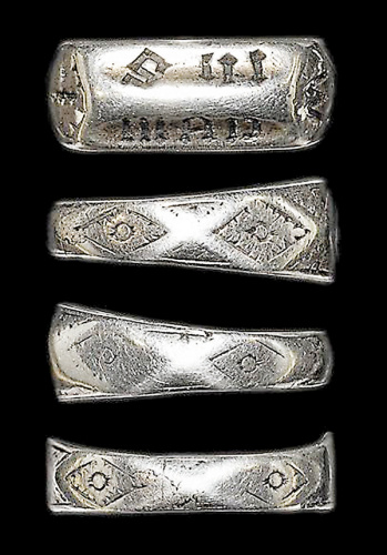 圣女贞德所戴戒指600年后重现 或拍出1万英镑(图)