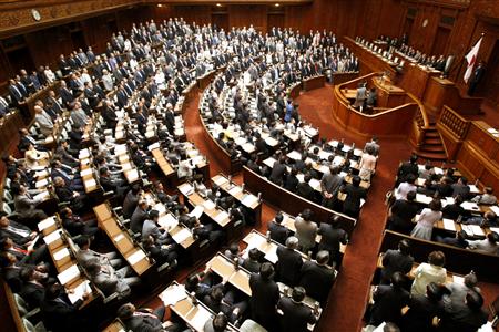 日本匆忙召开国会凸显朝野不安 政党乱斗惹民怨