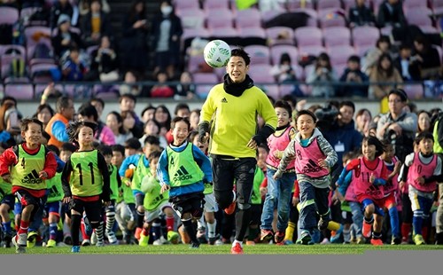 日本儿童将来最想做啥？男孩爱足球 女生要开店