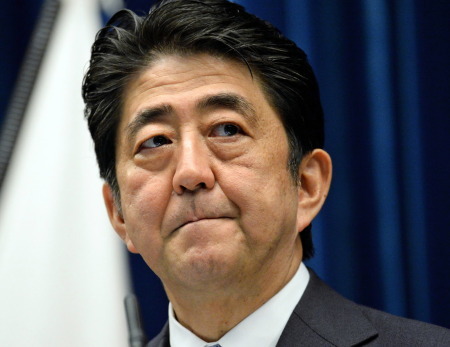 安倍内阁支持率下滑 多数日本人否定安倍经济学