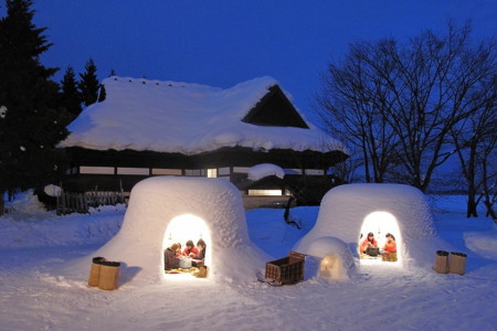 住进你“心”里：日本雪洞节打造浪漫世界(图)