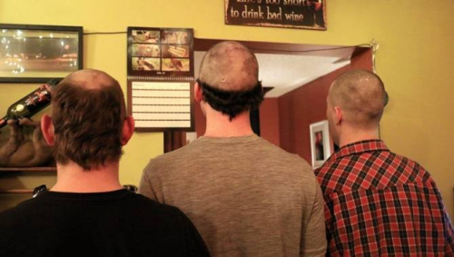 加拿大一偏远小镇急聘理发师 居民长期“互剪” 