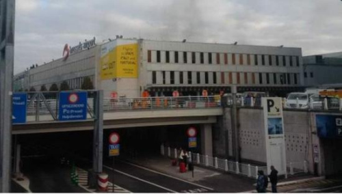 布鲁塞尔机场爆炸，通往机场道路已被暂时封闭