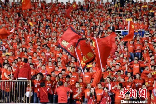 《规划》为中国足球的国字号提出了目标。张远 摄
