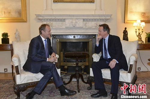 英国首相卡梅伦与欧洲理事会主席图斯克商讨欧盟改革方案。