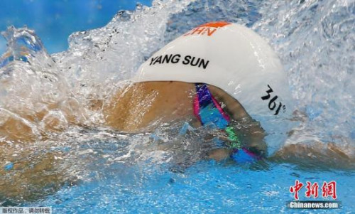 当地时间8月7日，里约奥运会200米自由泳半决赛中，孙杨以小组第一成绩晋级决赛。