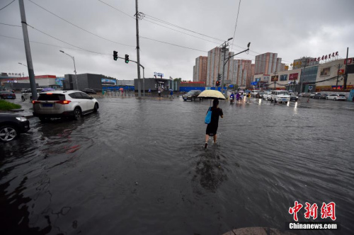 7月20日，北京遭遇特大暴雨袭击，全市平均降雨量已超过“7、21”，迅速成为焦点事件。<a target='_blank' href='http://www.chinanews.com/' >中新网</a>记者 金硕 摄