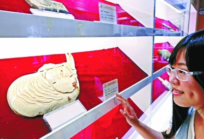 圆明园首次展出20年考古发现106件文物件件有特色