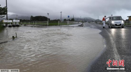 日本九州暴雨45万人避难20人失踪