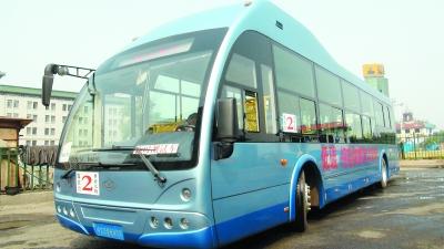 12米长纯电动公交车现哈尔滨 造价150万元
