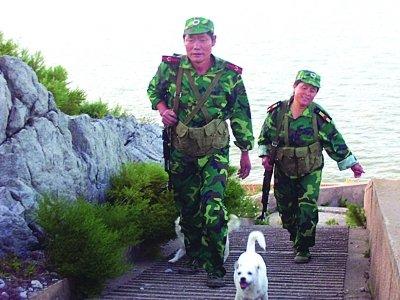 开山岛夫妻哨图片