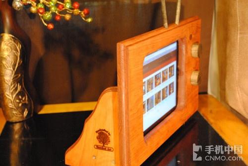 神DIY:改造苹果iPad变身复古小电视机