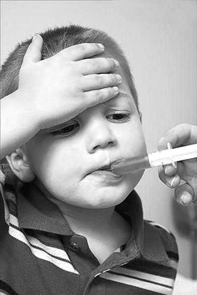 快速治疗7种儿童病:头疼冷敷前额 腹痛喝杯梨