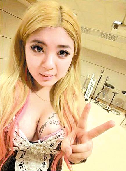 姚贝娜全婐图片