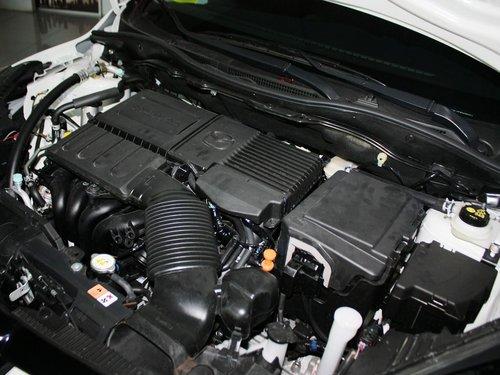 长安马自达 Mazda2两厢 1.5AT 发动机主体特写