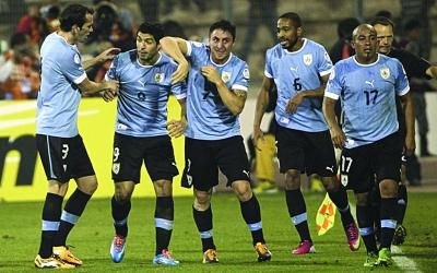乌拉圭球星苏亚雷斯现效力哪支球队_乌拉圭国家足球队_90年乌拉圭足球队名单