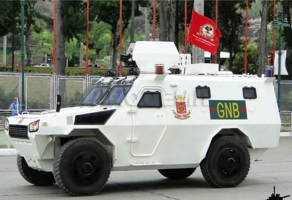 简氏:中国造军机装甲车在委内瑞拉实战(图)