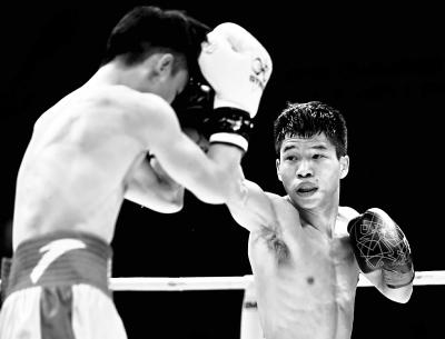 中国拳手称霸49公斤级拳坛 邹市明之后有接班人