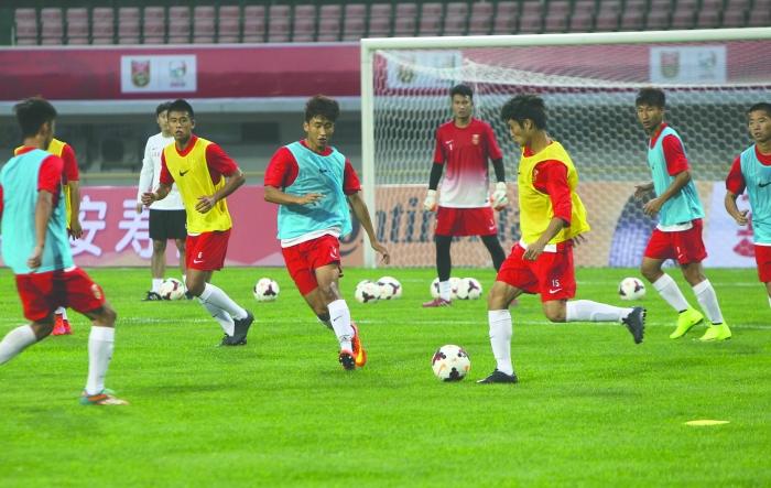中国U18国青领队：球队有前途 不少球员有天赋