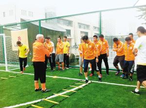 荷兰青训名教头：忽视技术训练，中国足球难提高