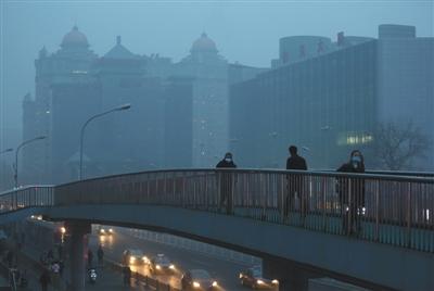 北京空气质量今日逐步改善 预计午后达良好水平
