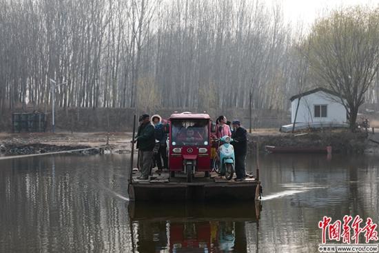 北京就在河对岸：进京多村民 摆渡人自称两地综合品