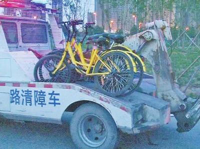 郑州12岁少年骑共享单车倒地后身亡 警方正调查死因
