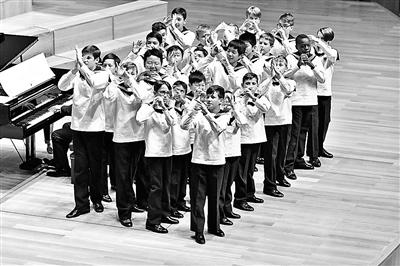 维也纳童声合唱团高歌《我爱你中国》