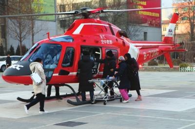 直升机首次转运病人成功