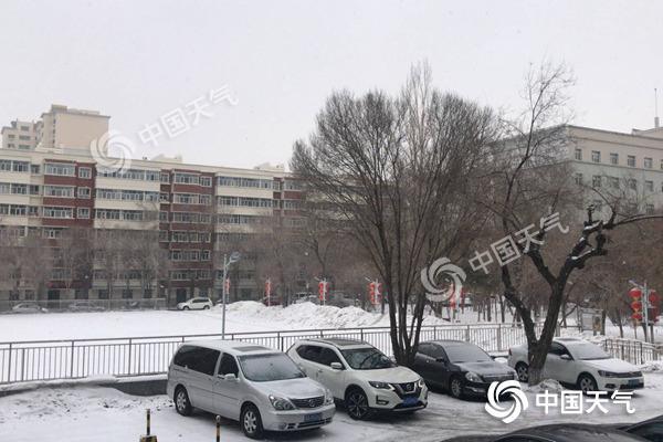 中东部雨雪降温来袭 陕西等10省区降雪局部暴雪