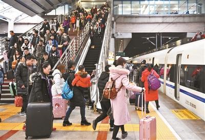 北京西站迎春运最高峰：单日发送旅客达到26.22万人