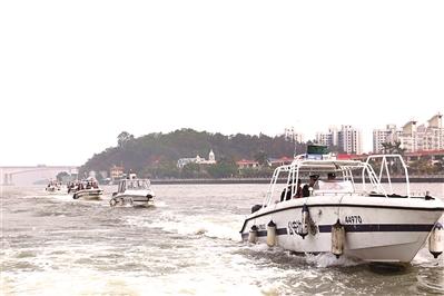 走近广东“水上铁骑”：24小时接力守护水域安全