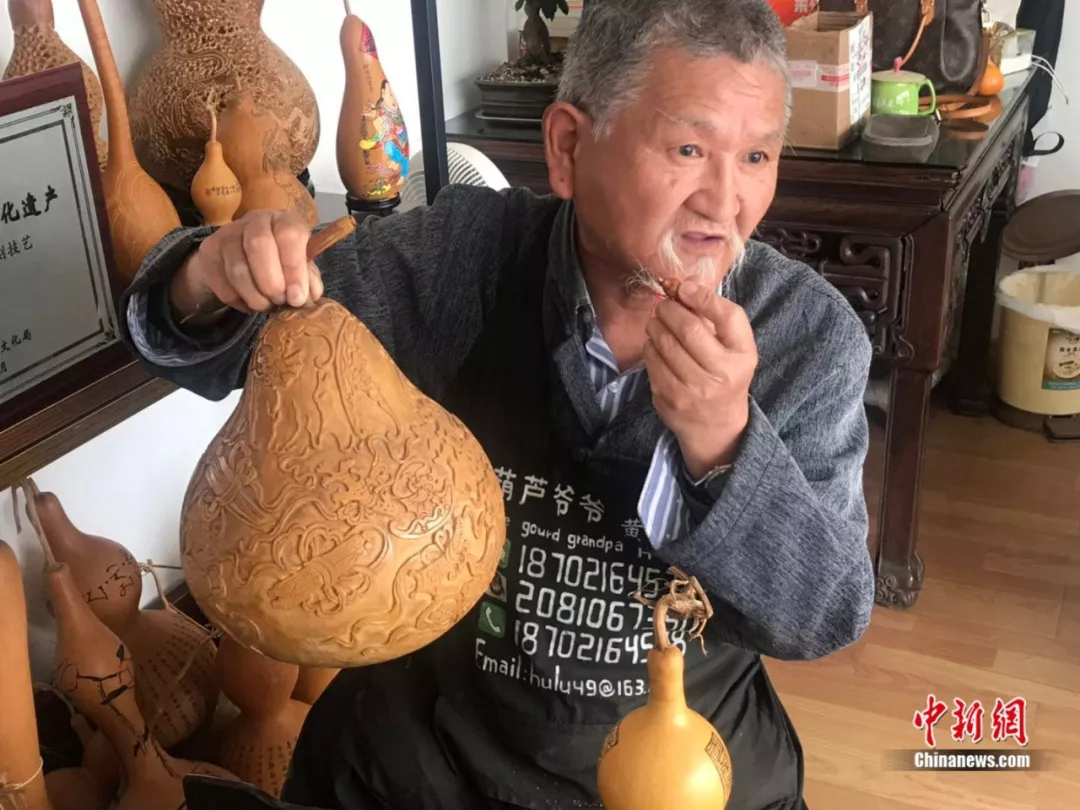 【生于1949】葫芦雕刻难吗？上海“葫芦爷爷”告诉你