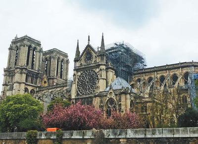 巴黎圣母院修复工作面临多重挑战