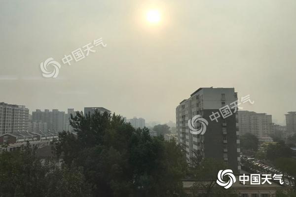 北京今天雷阵雨大风扰出行 下周热意足最高温或达32℃