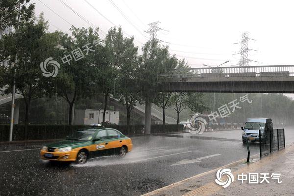 高考第一天北京多云间阴 午后到傍晚有分散性雷雨