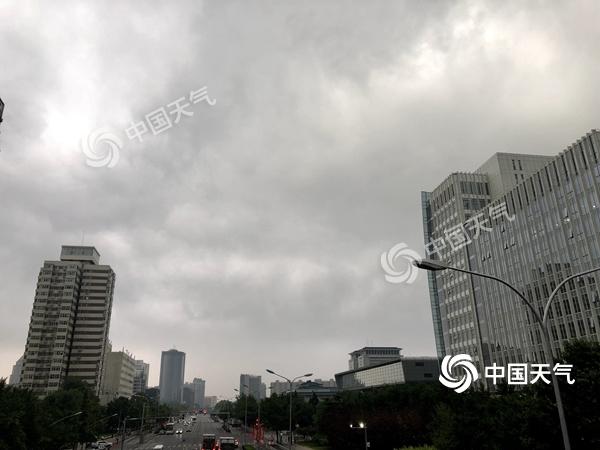 今日北京雷雨再“打卡” 添堵早高峰