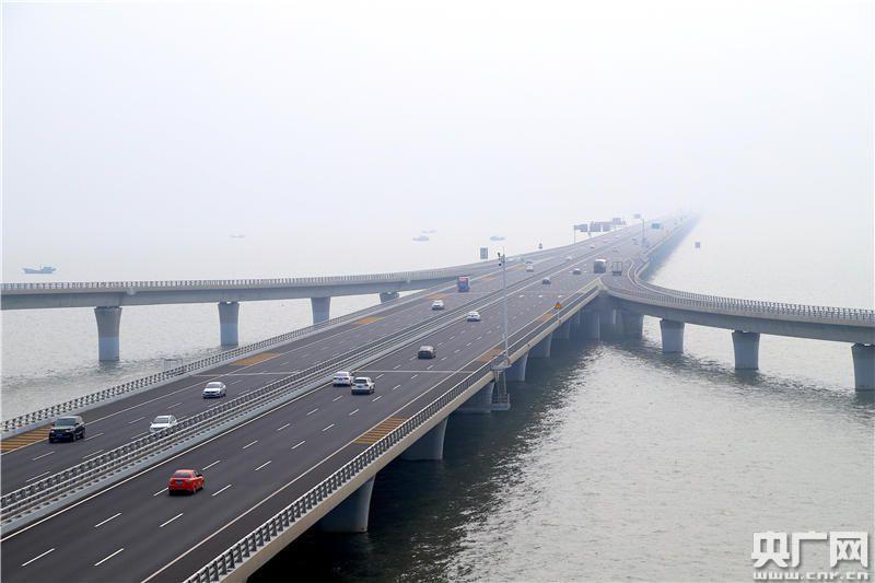 8年车辆通行总量超8000万 胶州湾大桥打通青岛交通“命脉”