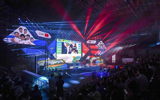 2018年雅加达亚运会电竞项目《王者荣耀国际版(AOV)》，中国对阵泰国。新华社