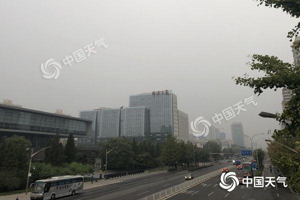 北京气温下降山区有零星小雨 周日夜间最低气温仅6℃