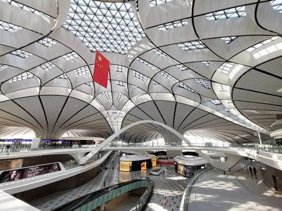 北京大兴国际机场航站楼。胡恬 摄