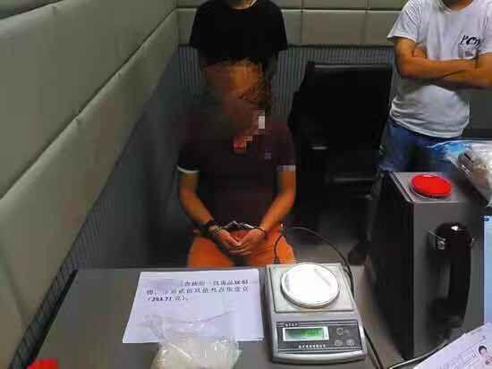 南宁瘫痪女子以贩养吸指挥马仔运毒 11名涉案人员落网