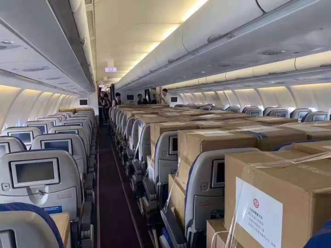 泪目！这是一趟飞往广州的“口罩”航班……