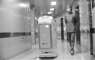 机器人战“疫”百毒不侵，未来可否取代人类？