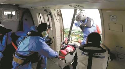 深圳市首例海上空中救援案例：公海遇险空中垂下救命绳终得救